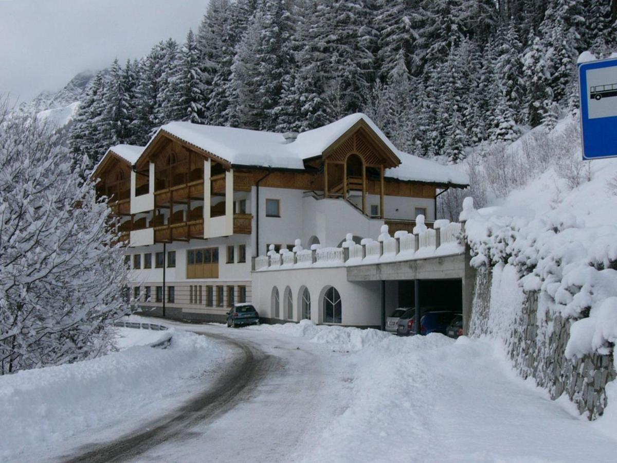 Hotel Kranebitt Валь-ди-Вицце Экстерьер фото