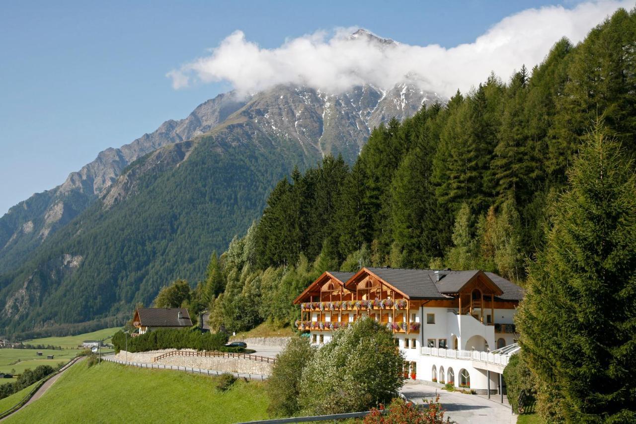 Hotel Kranebitt Валь-ди-Вицце Экстерьер фото